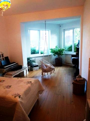 37-ма лінія вул., 35