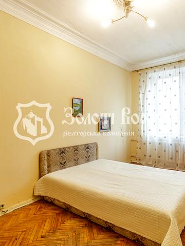 Леоніда Каденюка просп. (Юрія Гагаріна), 2/35