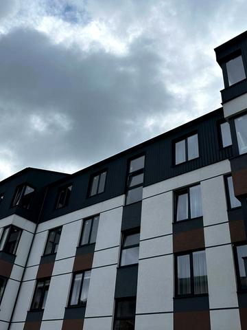 Петра Сагайдачного вул., 32