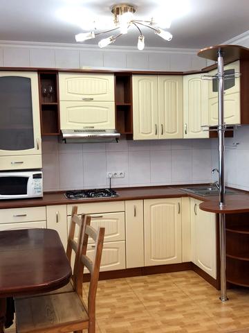 Лесі Українки бульв., 7