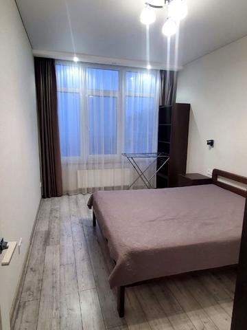 Літературна вул., 8