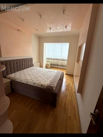 Чубинського вул., 4