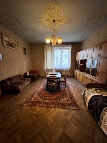 Івана Франка вул., 24