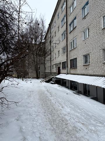 Довженка вул., 47