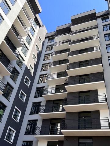 Богдана Хмельницького вул., 73-Б