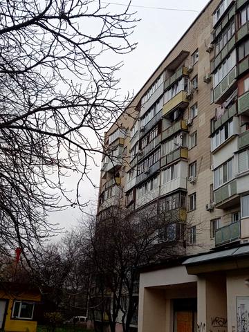 Михайла Донця вул., 28