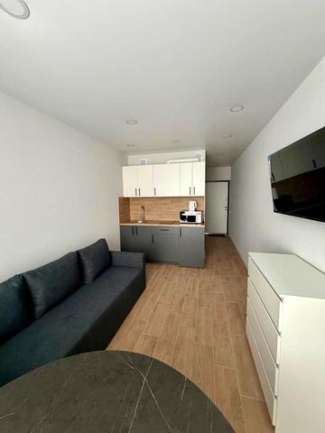 Олега Мудрака вул. (Генерала Наумова), 1-Б