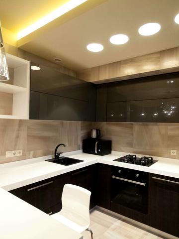 Михайлівська вул., 21-Б