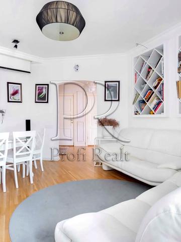 Сімї Кульженків вул. (Петра Дегтяренка), 35