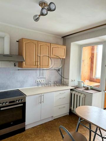 Полярна вул., 8-Е