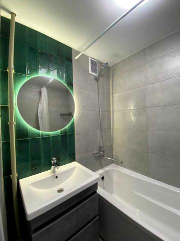 Володимира Івасюка вул. (Головка), 6