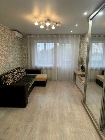 1-ша Лінія вул., 3