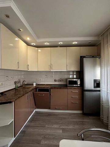 Бориса Гмирі вул., 16