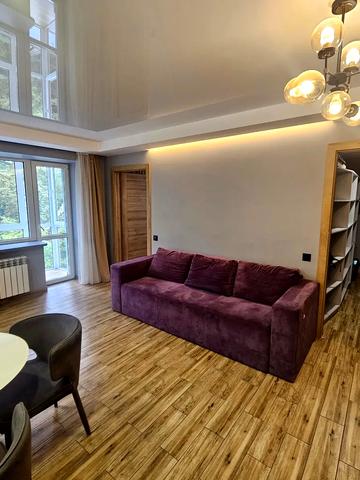 Мечникова вул. (Кловський), 8