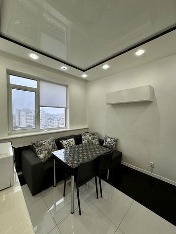 Академіка Сахарова вул., 26