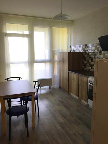 Європейського Союзу просп. (Правди), 41-А