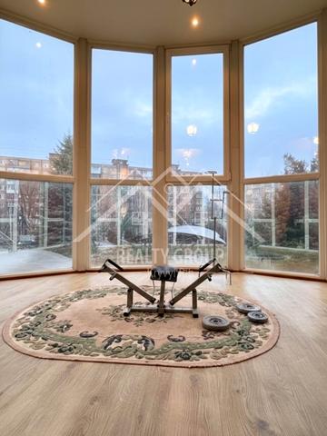 Вітебська вул., 17