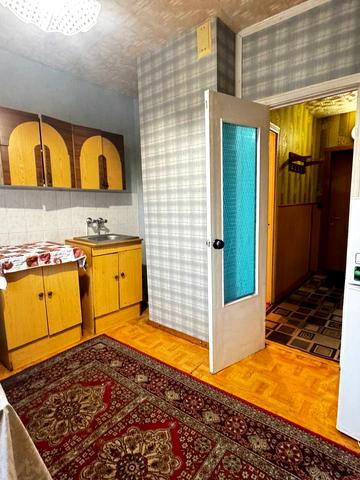 Київська вул., 44