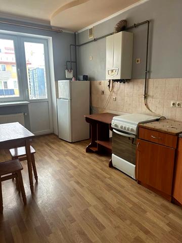 Кільцева вул., 14