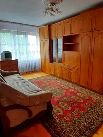 Павла Тичини вул., 15