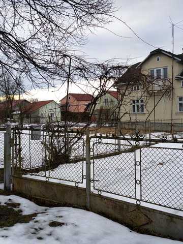 Петра Дорошенка вул., 8а