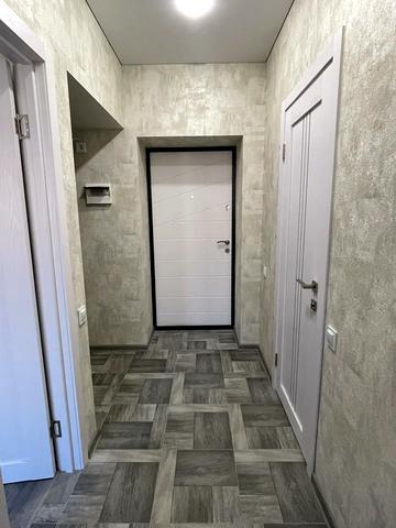 Миру вул., 53