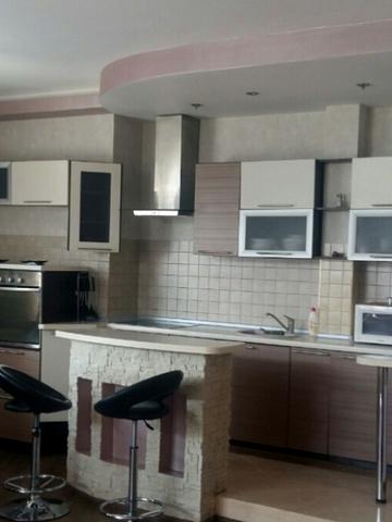 Чорновола, 25