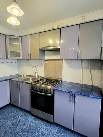 Володимира Івасюка вул., 3