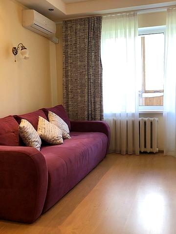 Золотоустівська вул., 1