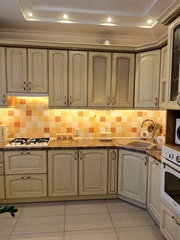 Івана Франка вул., 1-Б