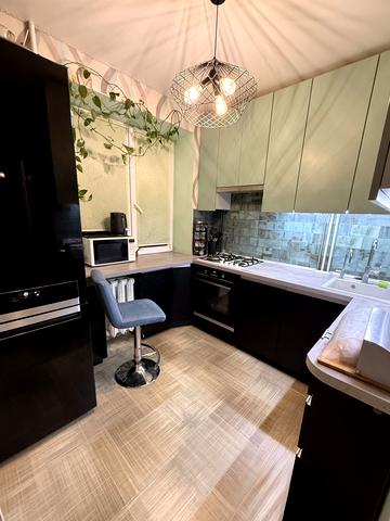 Петропавлівська вул., 106