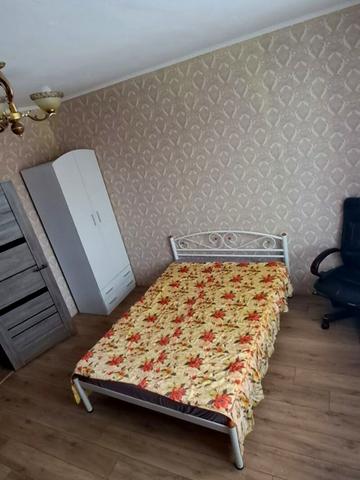 Абрикосова вул., 1-Б