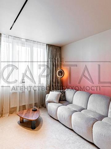 Михайла Максимовича вул. (Онуфрія Трутенка), 32-Б