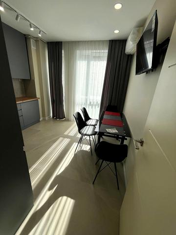 Набережна Перемоги вул., 62