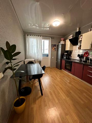 Шкільна вул., 43