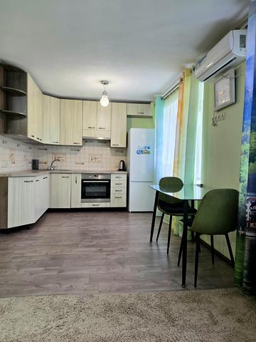 Богдана Хмельницького просп. (Героїв Сталінграда), 16