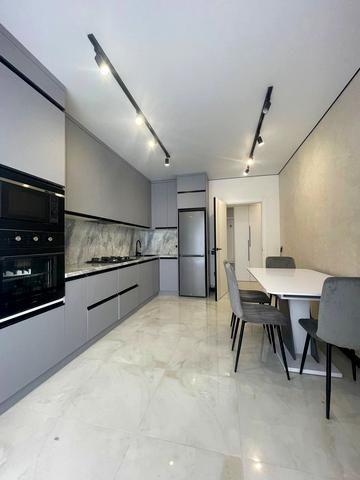 Лева Ребета вул., (Будинок 2)