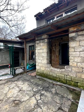 Семінарська вул., 18/20а