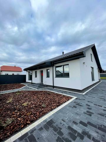 Чорновола, 9