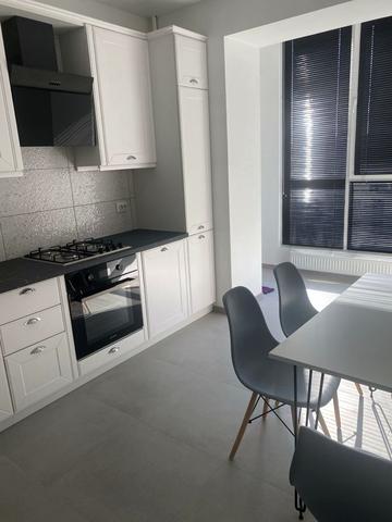 Короля Данила вул., 11в