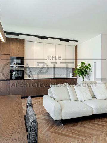 Предславинська вул., 53