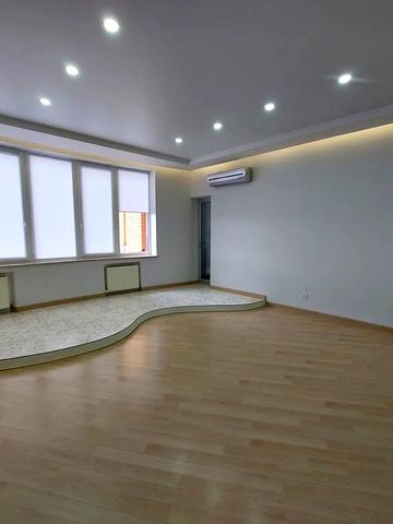 Шевченка просп., 4б