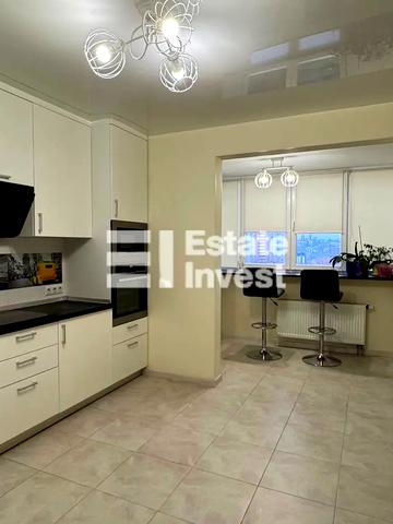 Ясинуватський пров., 11