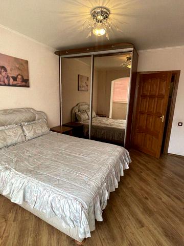 Вишняківська вул., 17