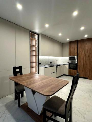 Пасічна вул., 150