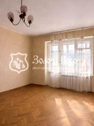 Лесі Українки бульв., 24