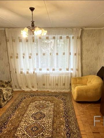 Святоюріївська вул., 10/2