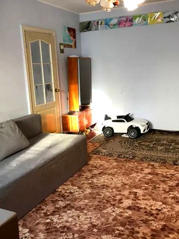 Роксоляни вул., 43