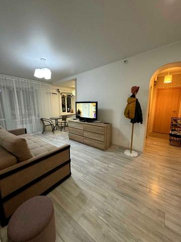 Олександра Поля просп. (Кірова), 96