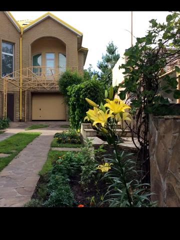 Любомира Гузара вул., 68